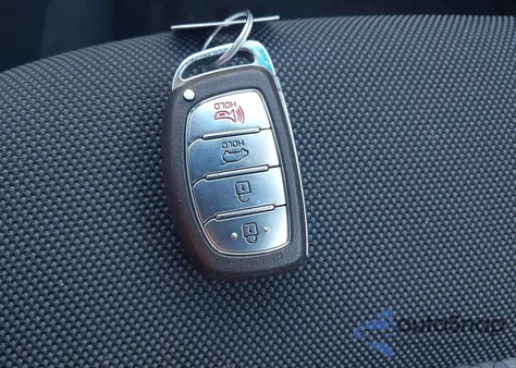 2018 Hyundai Ioniq Hybrid Sel z USA, uszkodzony, nr VIN KMHC75LC3JU062199